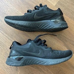 Nike odyssey react triple black US w 6.5